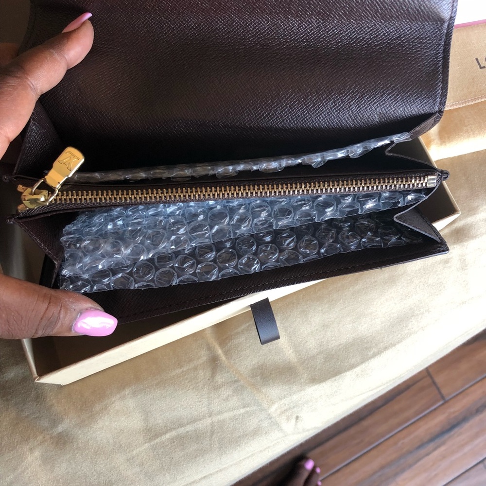 Louis Vuitton 100% authentic